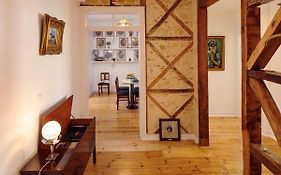 Lisbon Calling Rooms & Studio